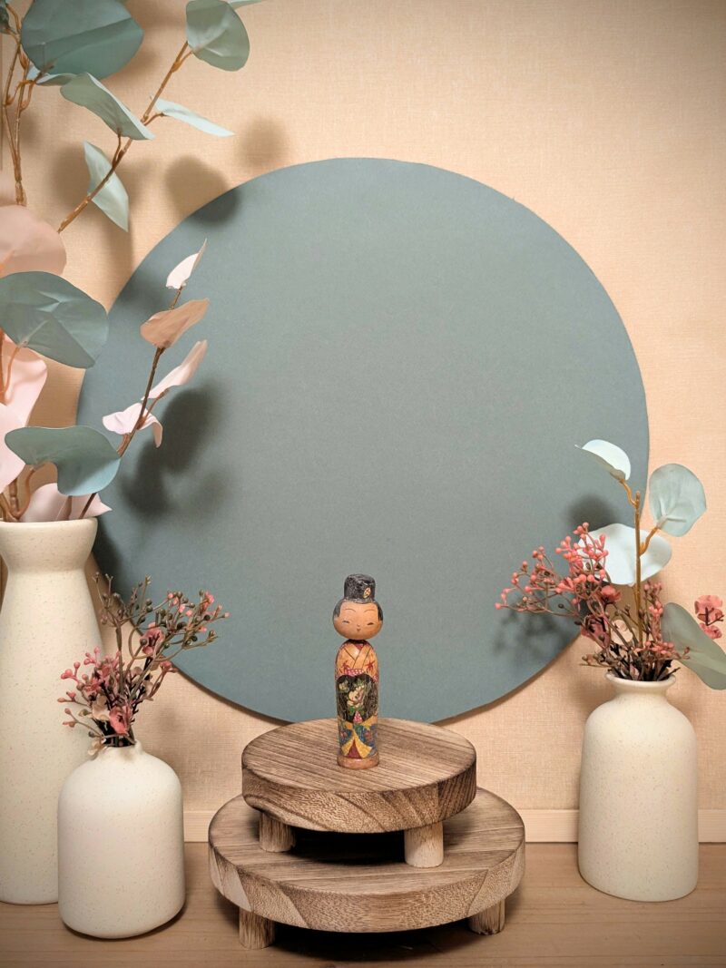 Kokeshi Omiyage - Kimono coloré