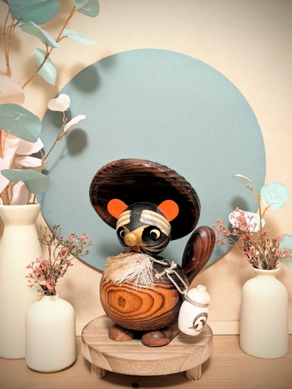Tanuki Folklorique en bois - photo 1