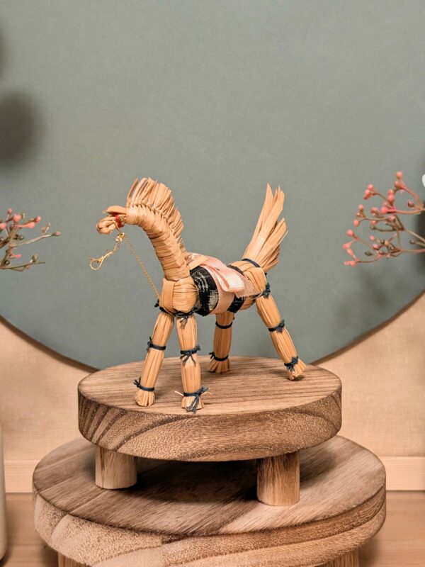 Cheval Folklorique en paille - Akakoma 赤駒 - photo 2