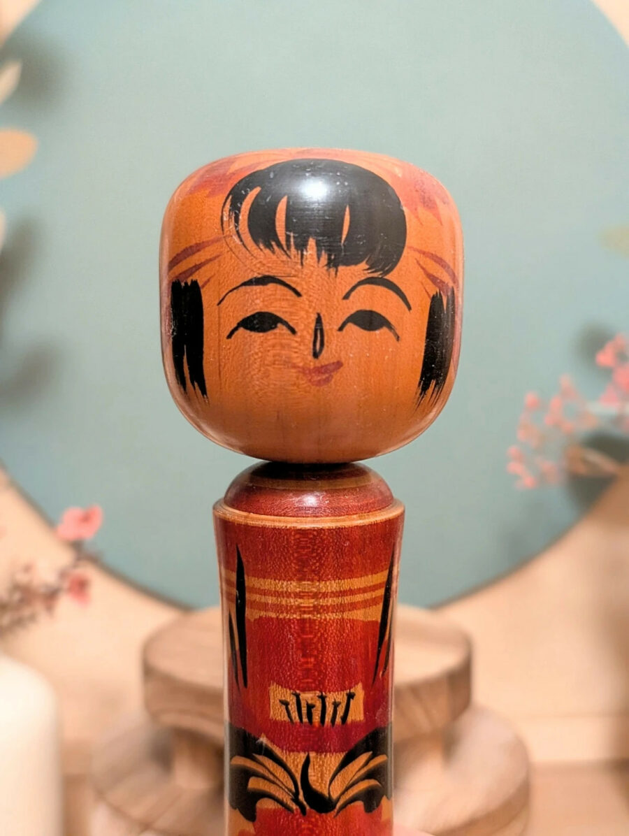 Kokeshi Shingata - Fleurs rouges et noires - photo 6