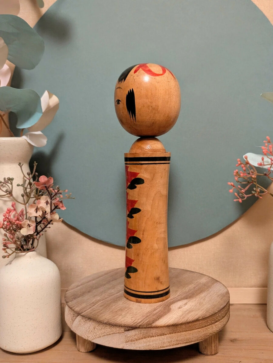 Kokeshi Shingata - Grandes Fleurs Rouges - photo 3